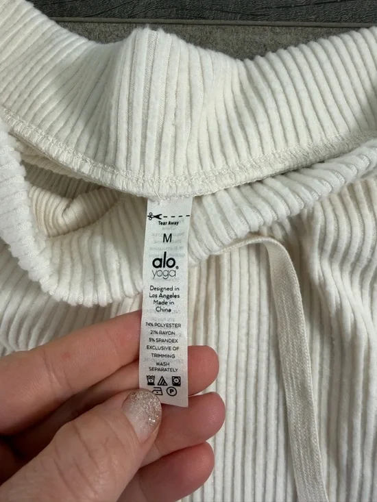 NEW Alo Yoga Cream Ribbed Joggers - Picture 10 of 11